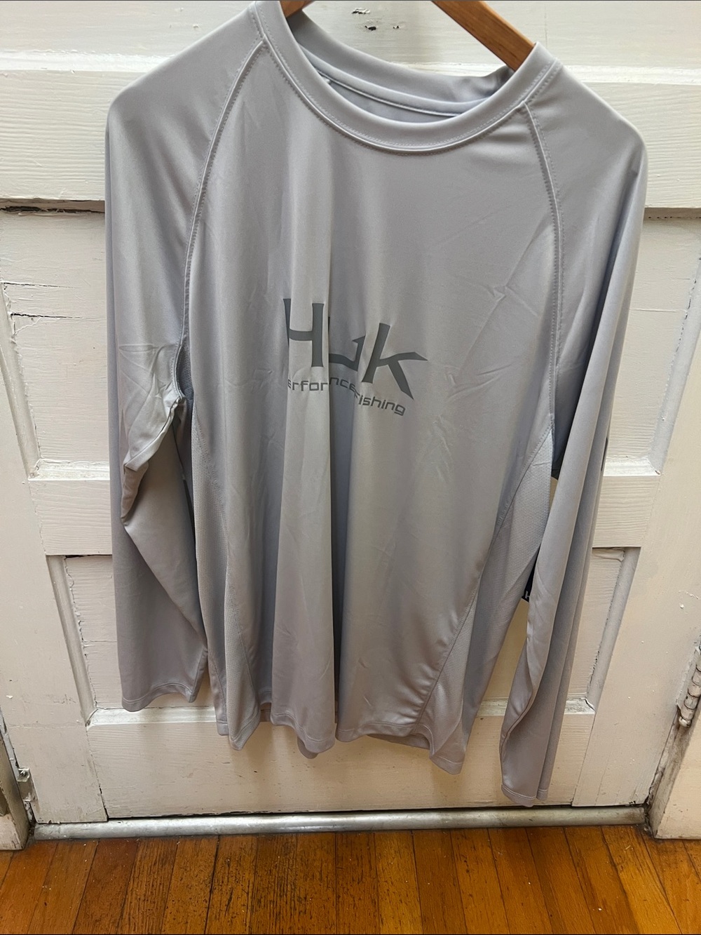 NWT M’s HUK Vented Pursuit LS Shirt- Grey